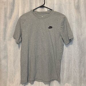 Men’s Nike Heather Gray Short Sleeve Tee